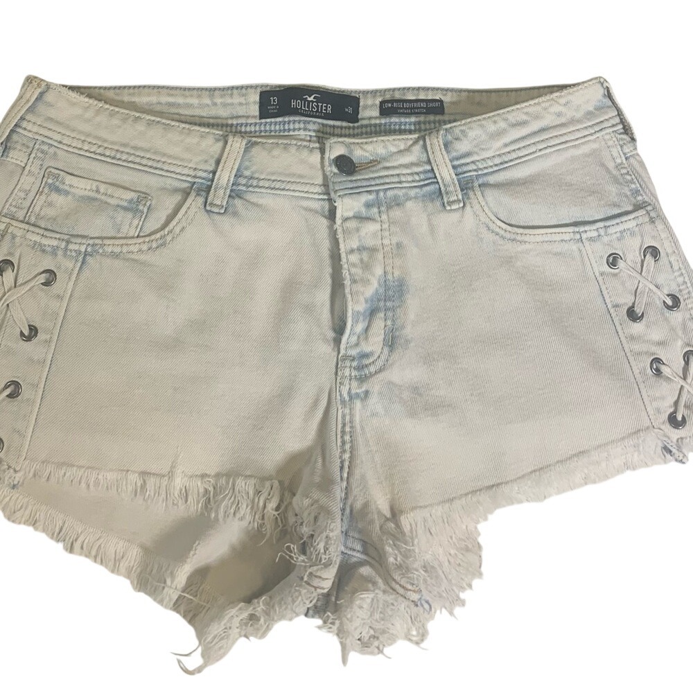 Hollister Women's Size 31w Shorts Low-Rise Distressed Light Blue Denim‎ Festival
